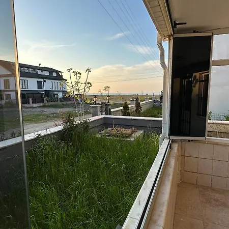 Large Beachfront In Natural Seaside With Sea View 4* Yukarı Kocaali